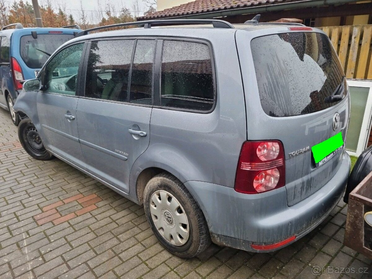 VW Touran United 1.9TDI 77KW BLS LKA LR7N r.v. 2009 - 2