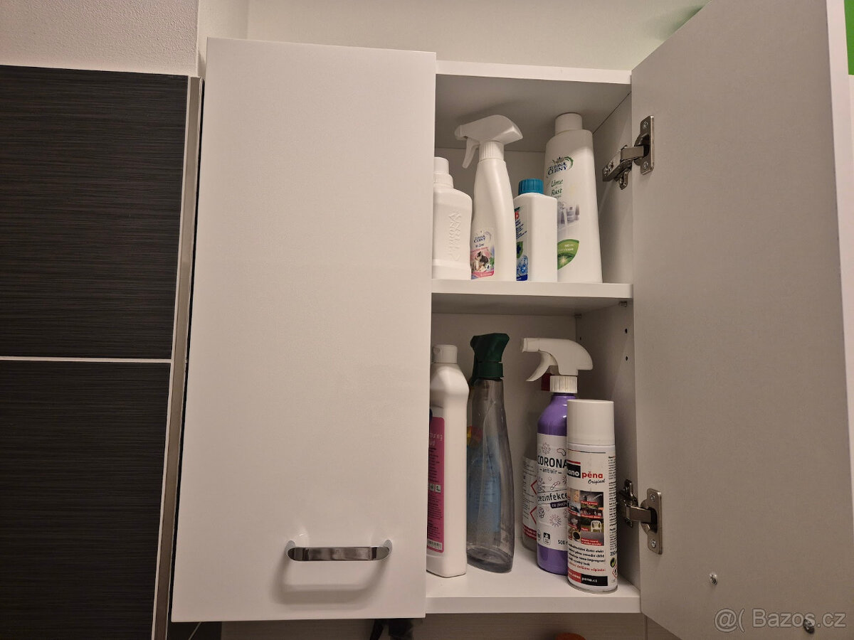 Kvalitní nástěnná skříňka (nová) - 2