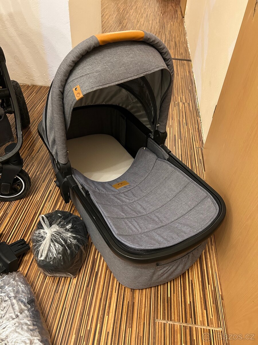 Kočár Lionelo Amber 3v1 Grey Graphite - 2