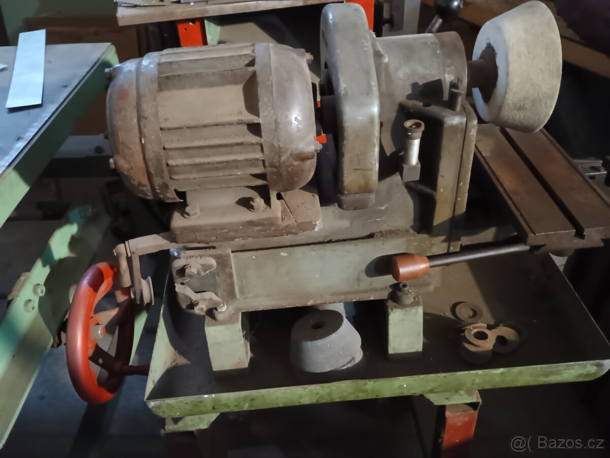 Nástrojová bruska - 2