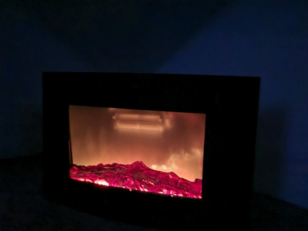 Elegantní nástěnný elektrický krb 2 kW - 2