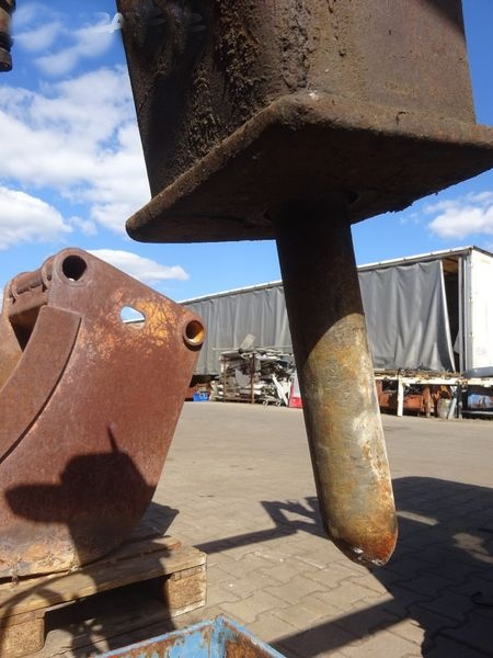 Bourací kladivo JCB 801 - 2