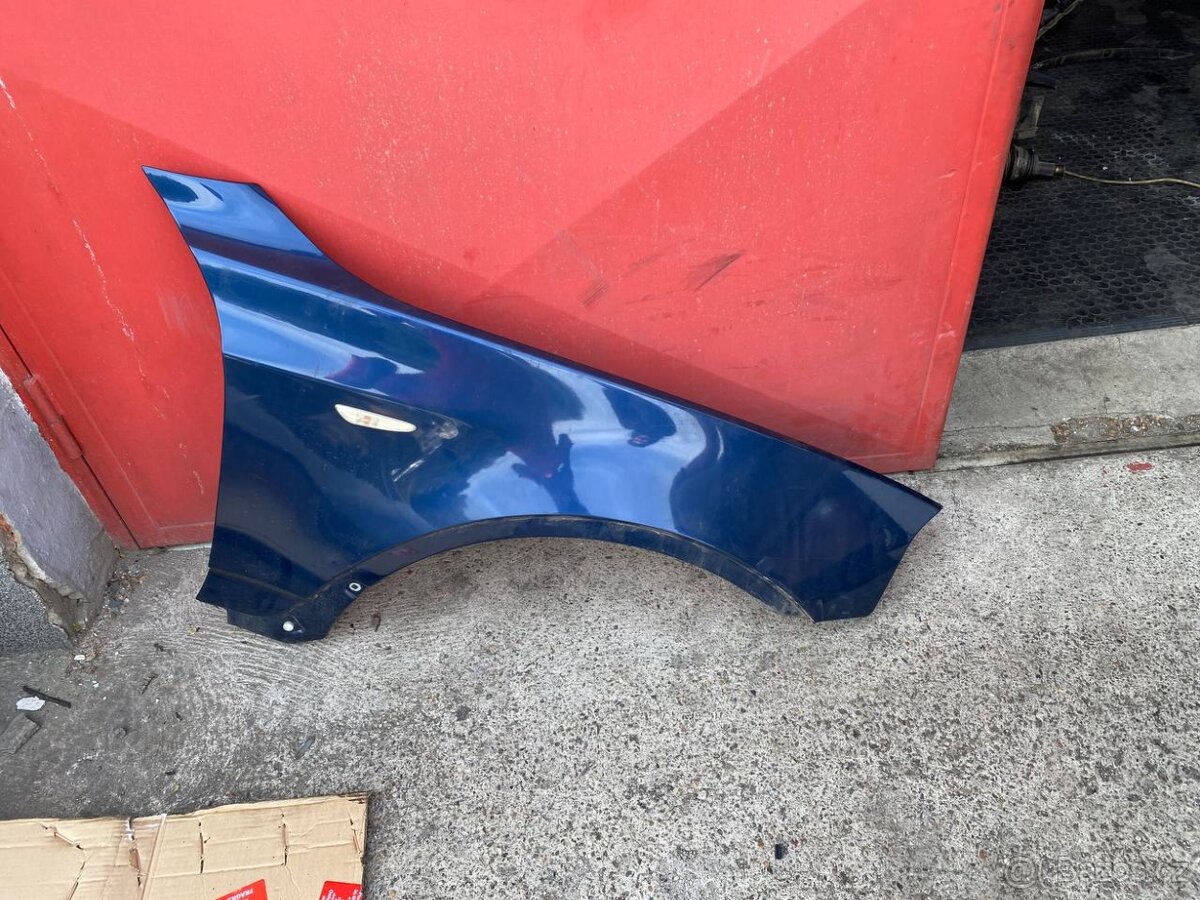 Blatníky BMW X3 E83 - 2