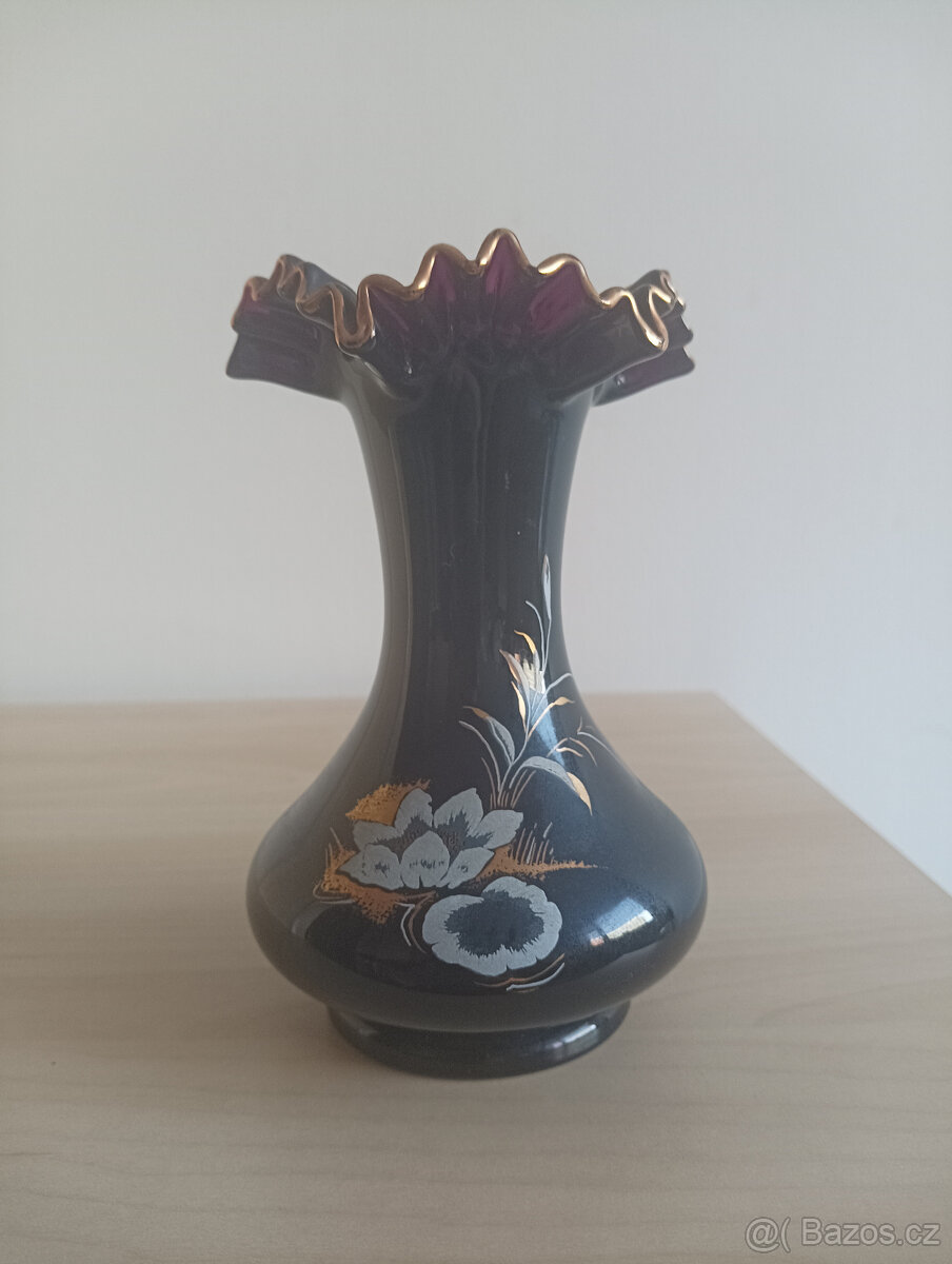 Hezká černá vázička - 2