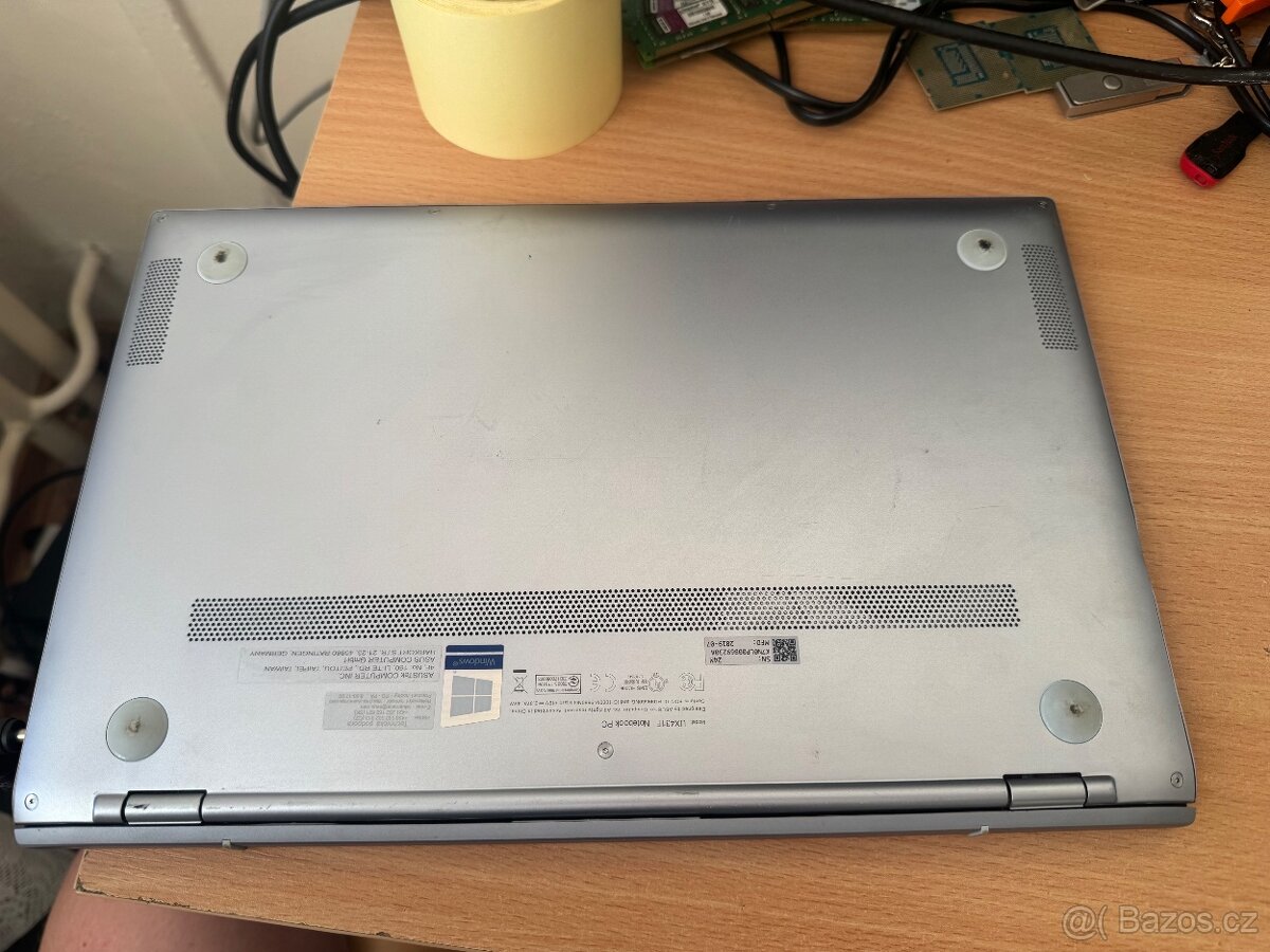 asus zenbook i7,16GB,512GB - 2