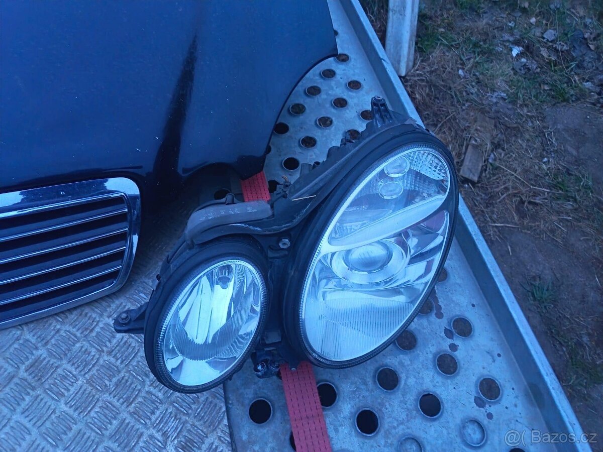 Předek Mercedes W211 před FL - 2