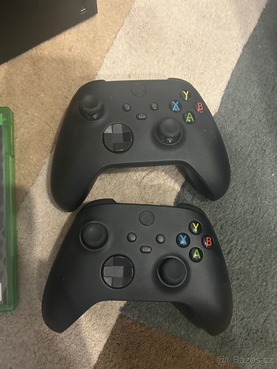Xbox series X + 2 ovladače a 2 hry - 2