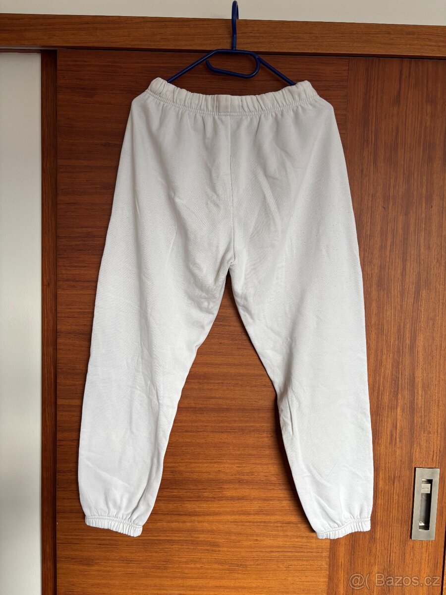 Tepláky značky Sinsay (vel. M) - 2