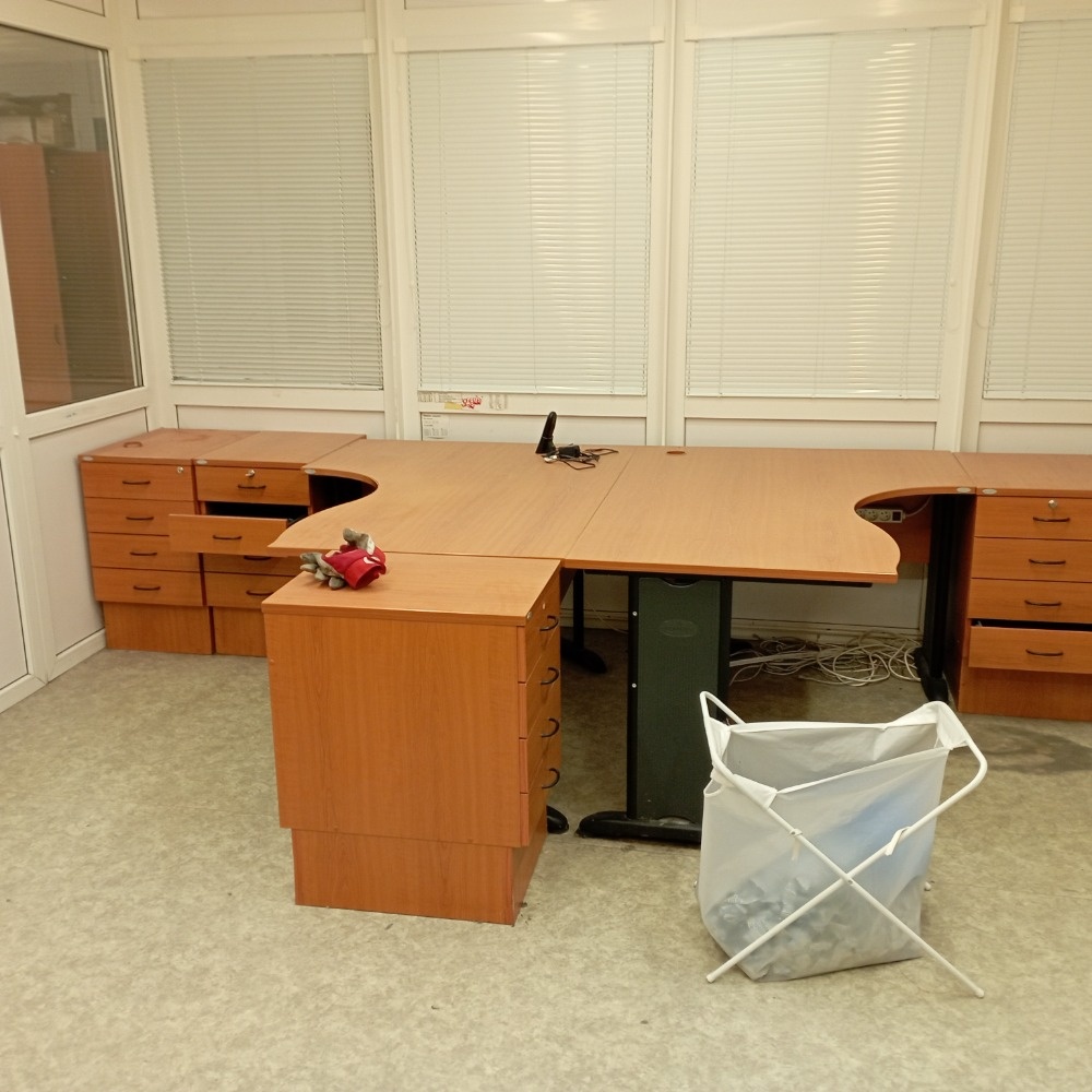 kancelářský nábytek - 2