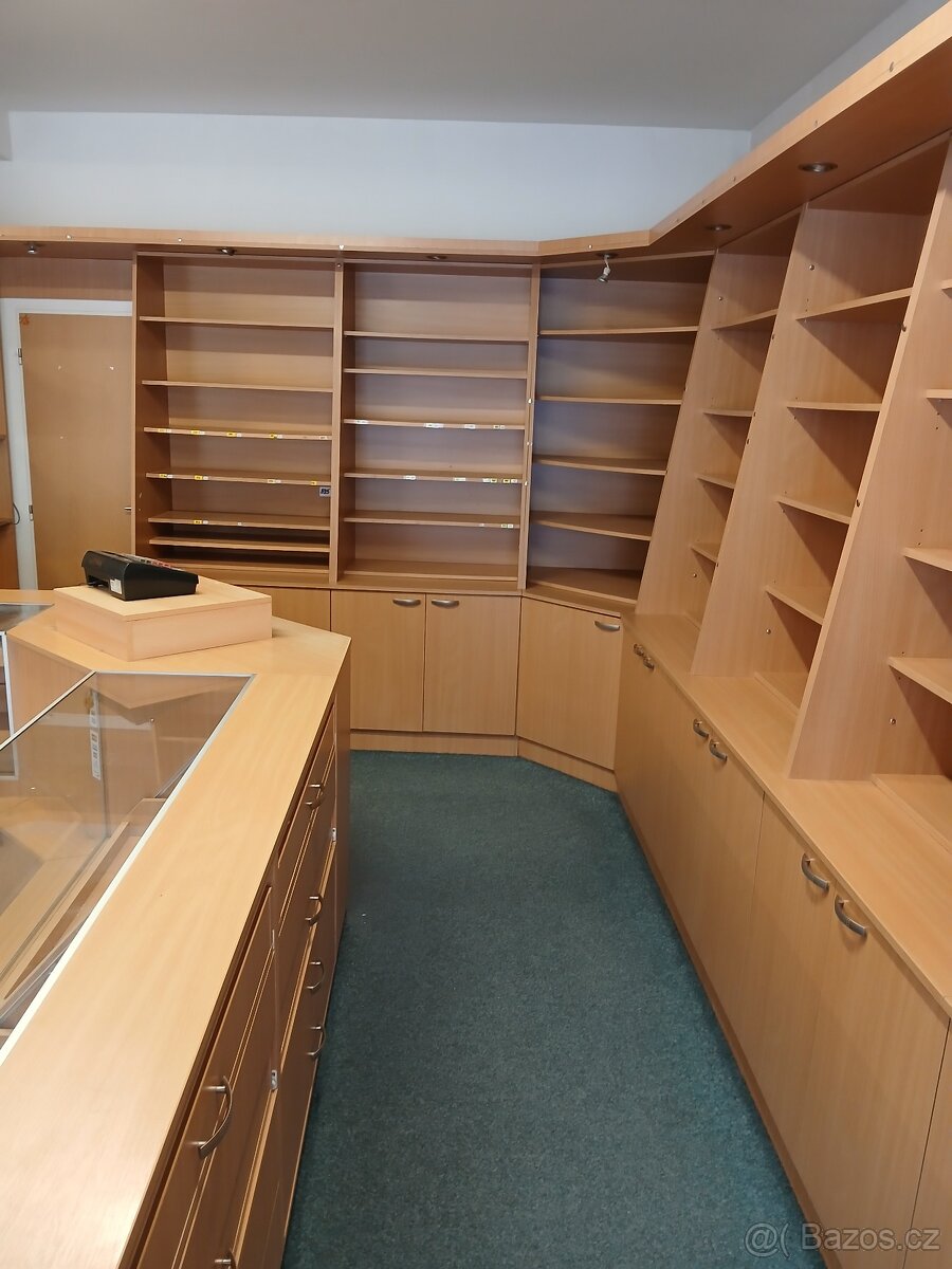 Regál, prodejní pult - 2