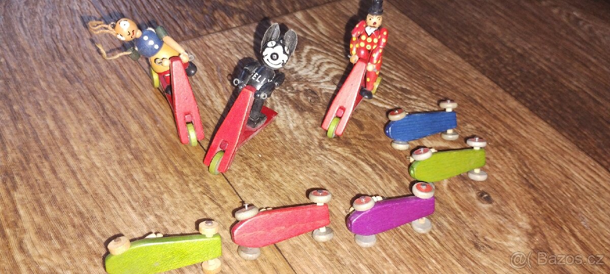Dřevěné figurky a autíčka - 2