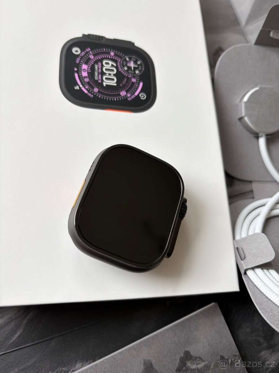 Apple Watch 3 Ultra černý - 2