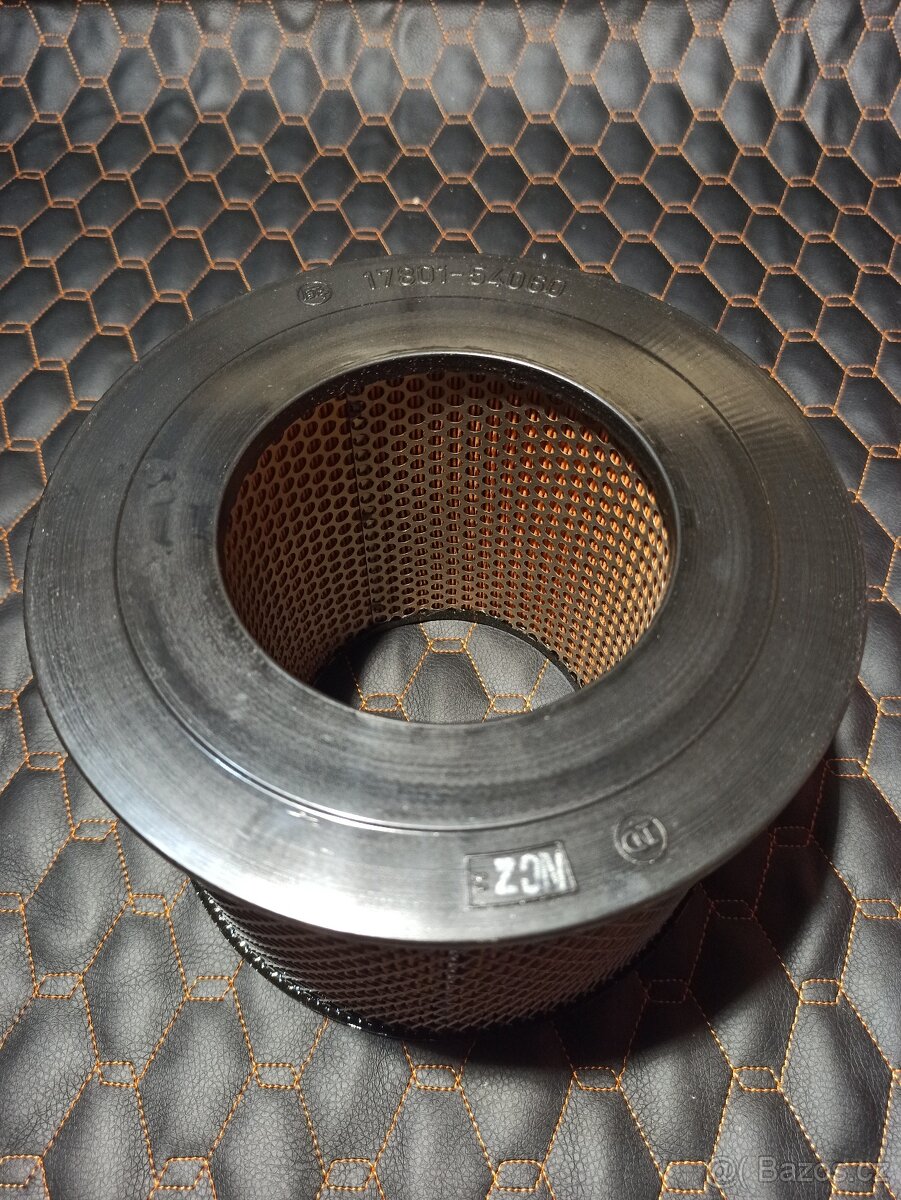 Vzduchový filtr OEM Toyota Hilux, 4Runner