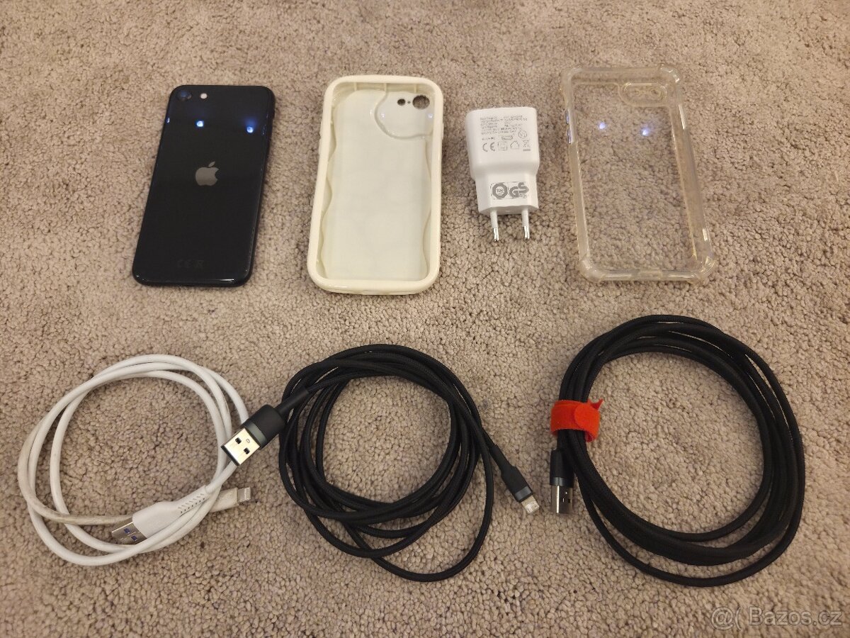 iPhone SE 2020, 64 GB, černý - perfektní stav - 2