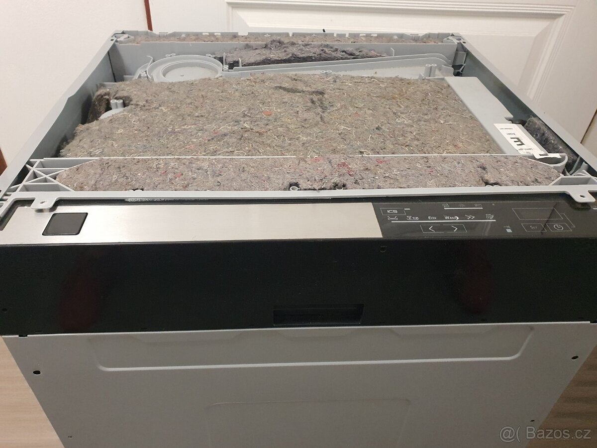 A+ myčka pod pracovní desku Electrolux s dovozem - 2