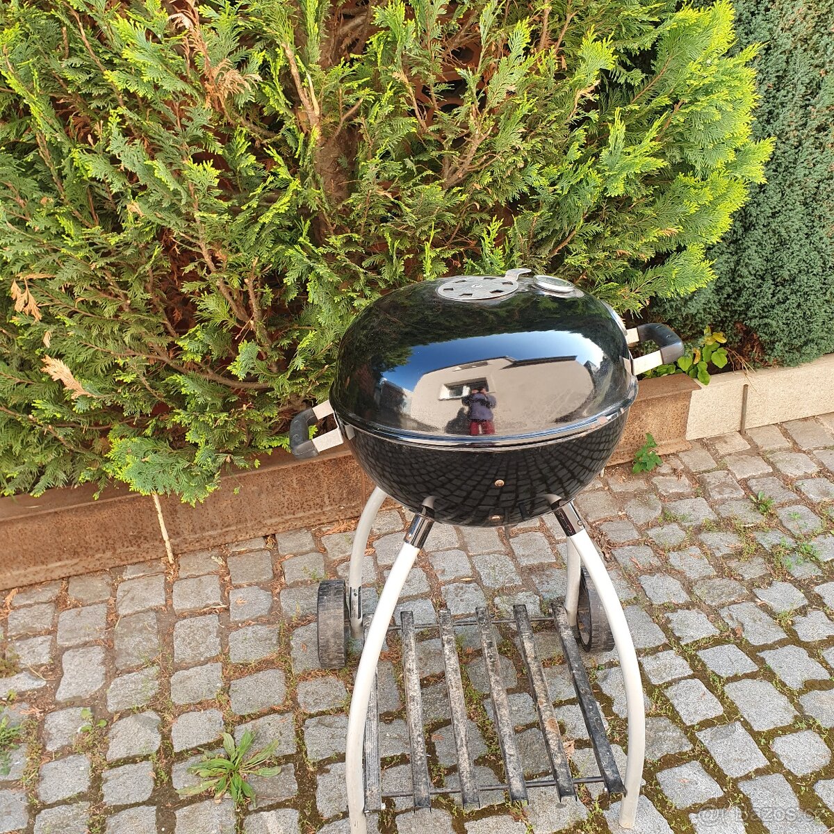 Prodám pěkný plechový gril za 390,-Kč - 2