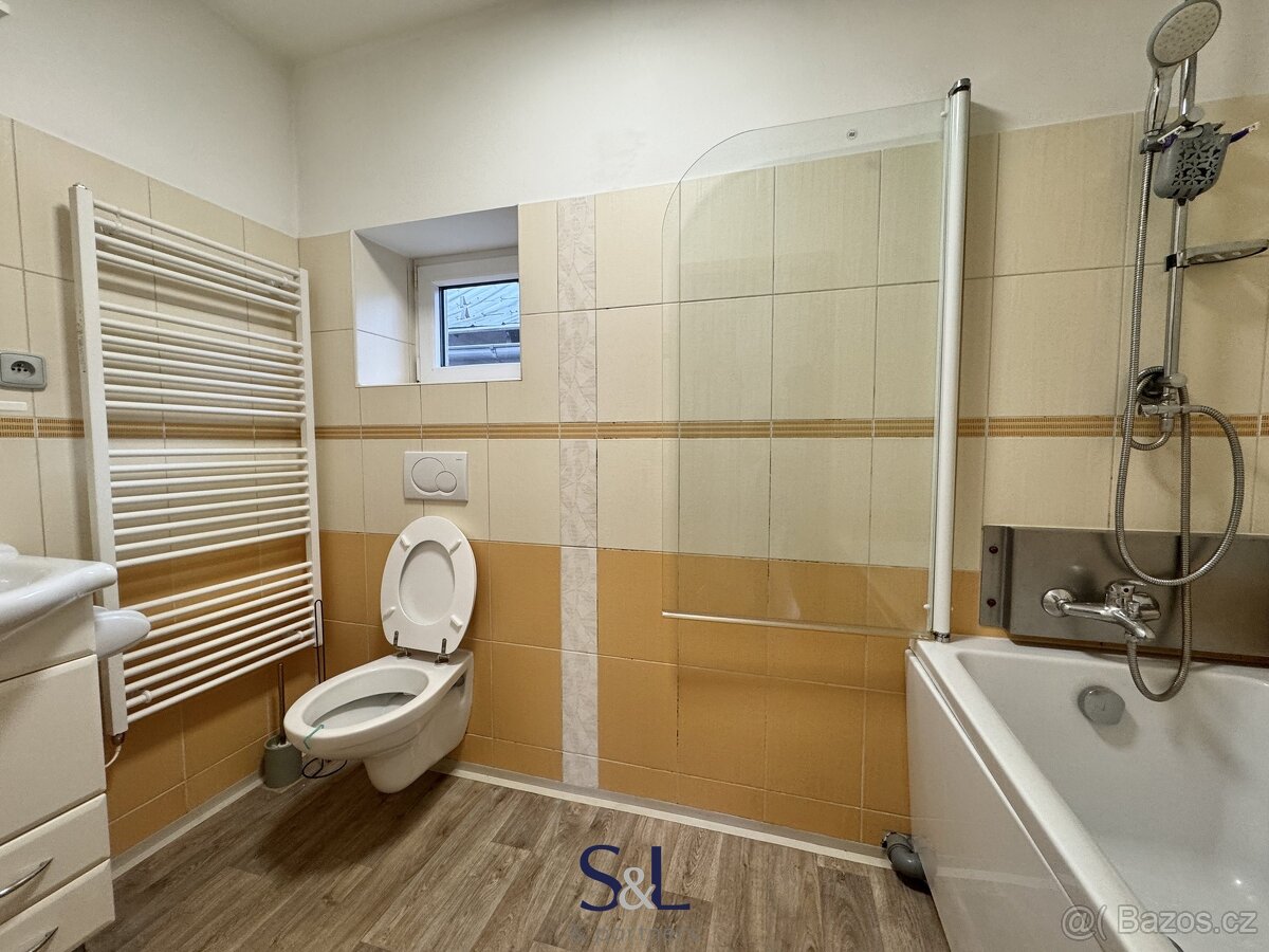 Pronájem bytu 4+kk v Kamenickém Šenově, ulice Palackého - 2