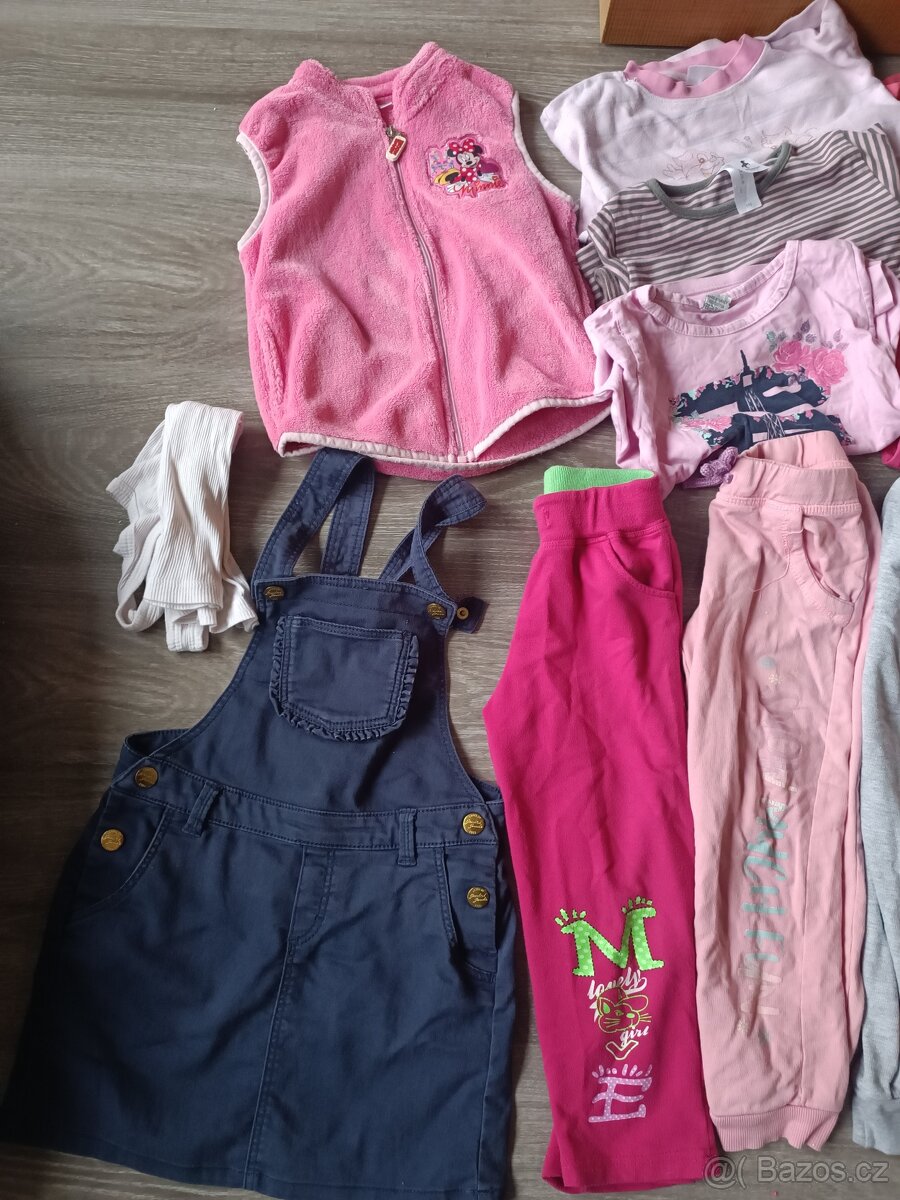 Balík oblečení velikost 110 - 2
