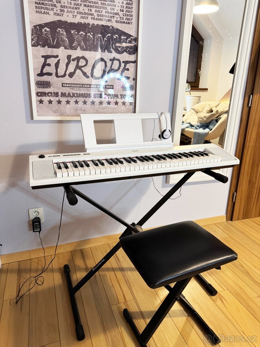 Yamaha piano Piaggero NP-12 White SET TOP STAV - 2