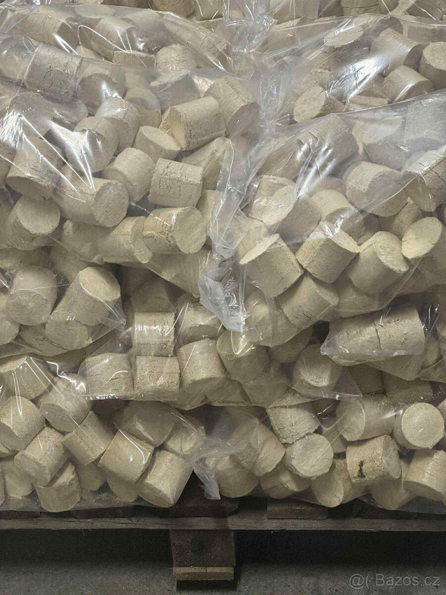 dřevěné brikety - 2