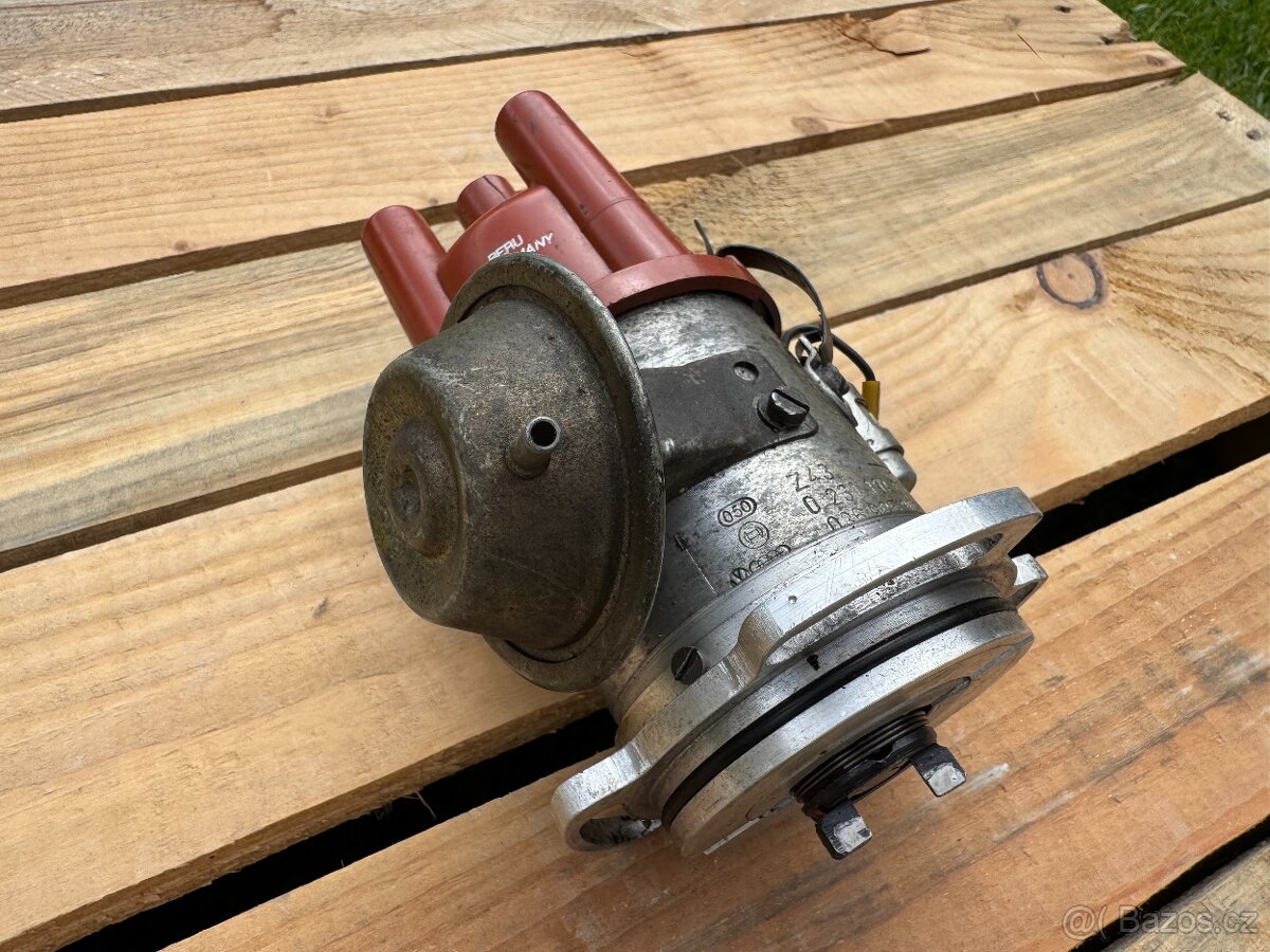 VW Golf , Polo , Jetta 1,3L Rozdělovač - 2