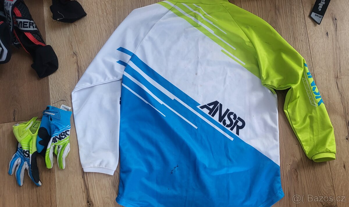 Triko a rukavice answer . Vel cca 10 let. - 2