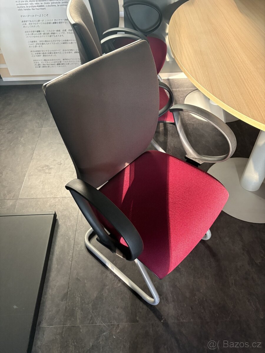 Konferenční stůl - 2