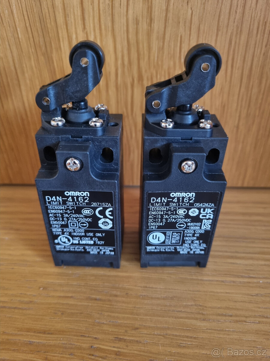 OMRON Spínač koncový - 2