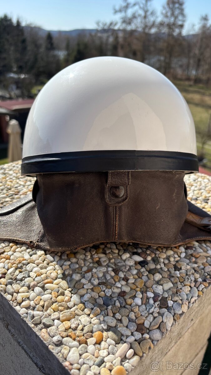 Stará helma kokos - 2