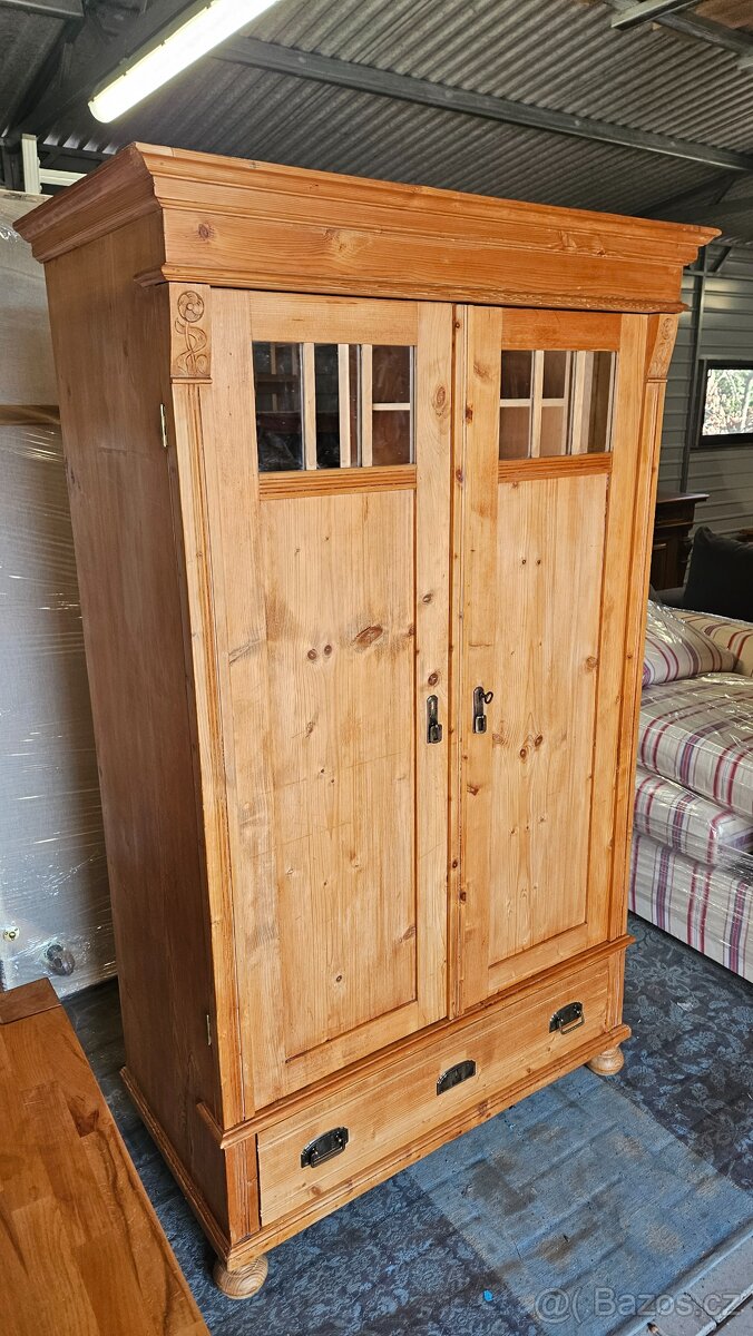 starožitná šatní skříň v secesním stylu - 2