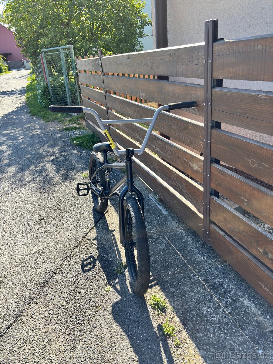 BMX Mongoose Legion L80 - 2