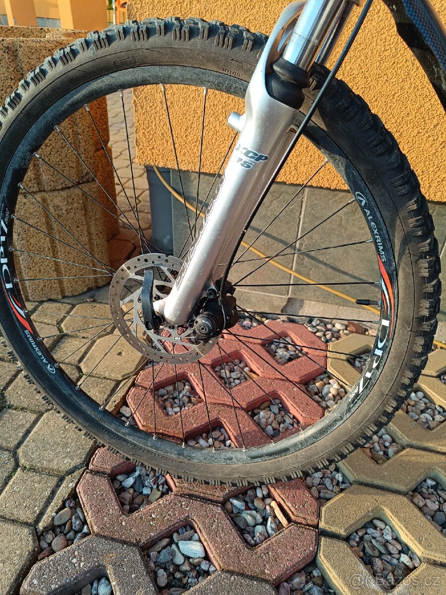 Prodám horské kolo Dominátor - 2