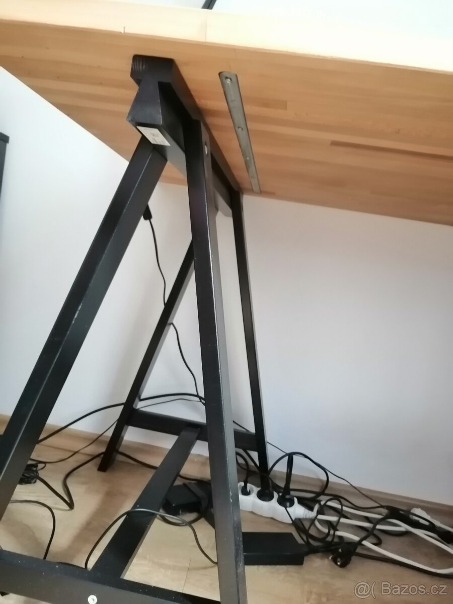 Psací stůl IKEA - 2