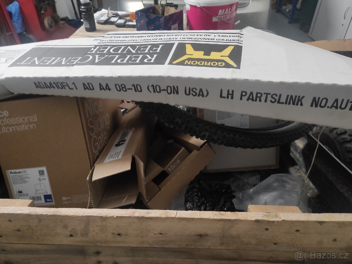 Levý přední blatník Audi A4 2008- - 2