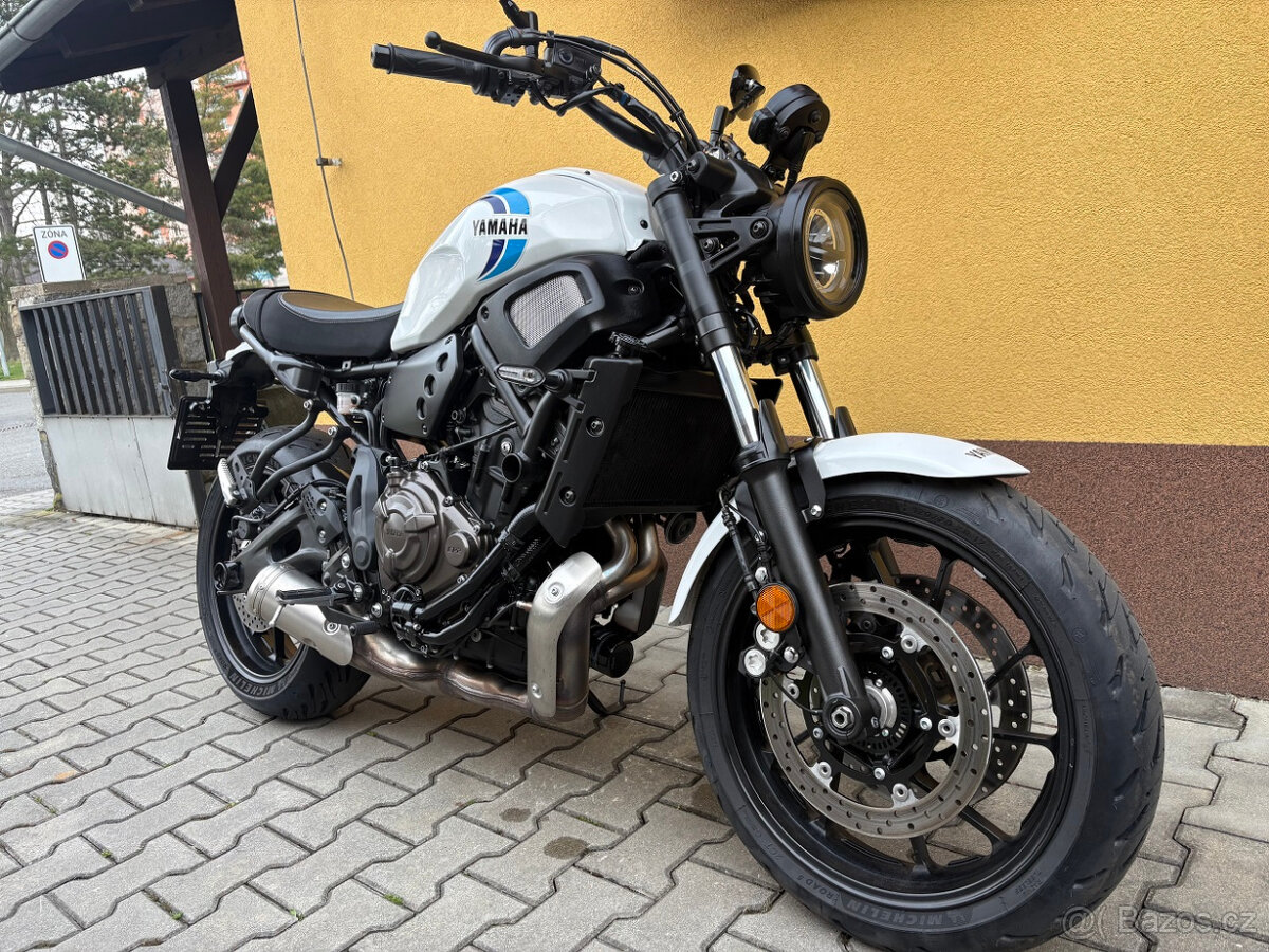 Yamaha XSR 700 - 2