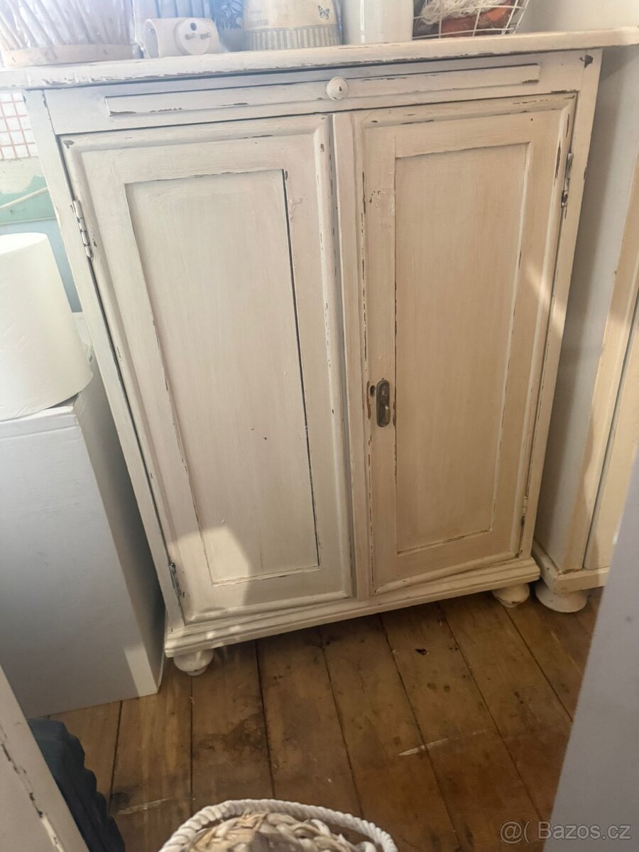 Starožitné komody - 2