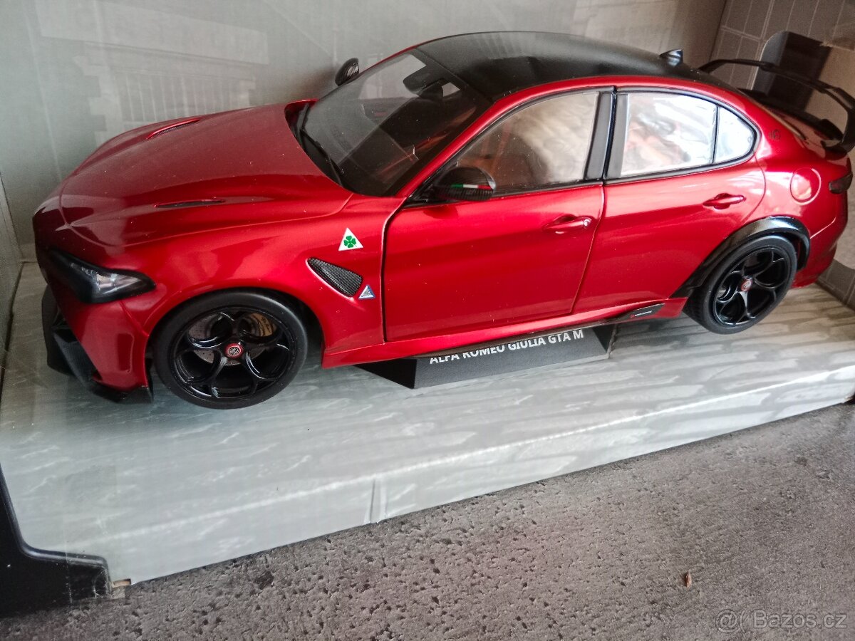 Alfa Romeo Giulia GTAm 1:18 - 2