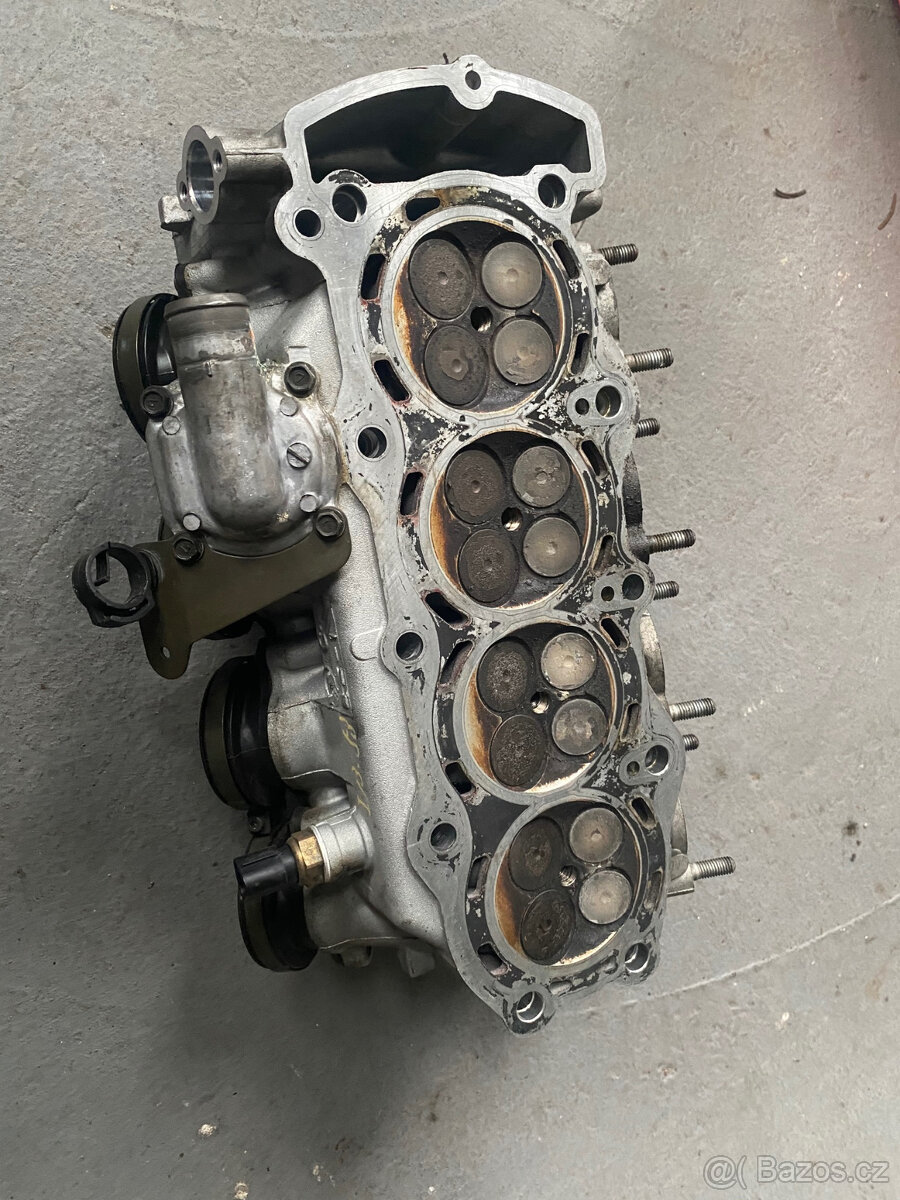 Kawasaki Ninja ZX-6R, hlava, díly do motoru - 2