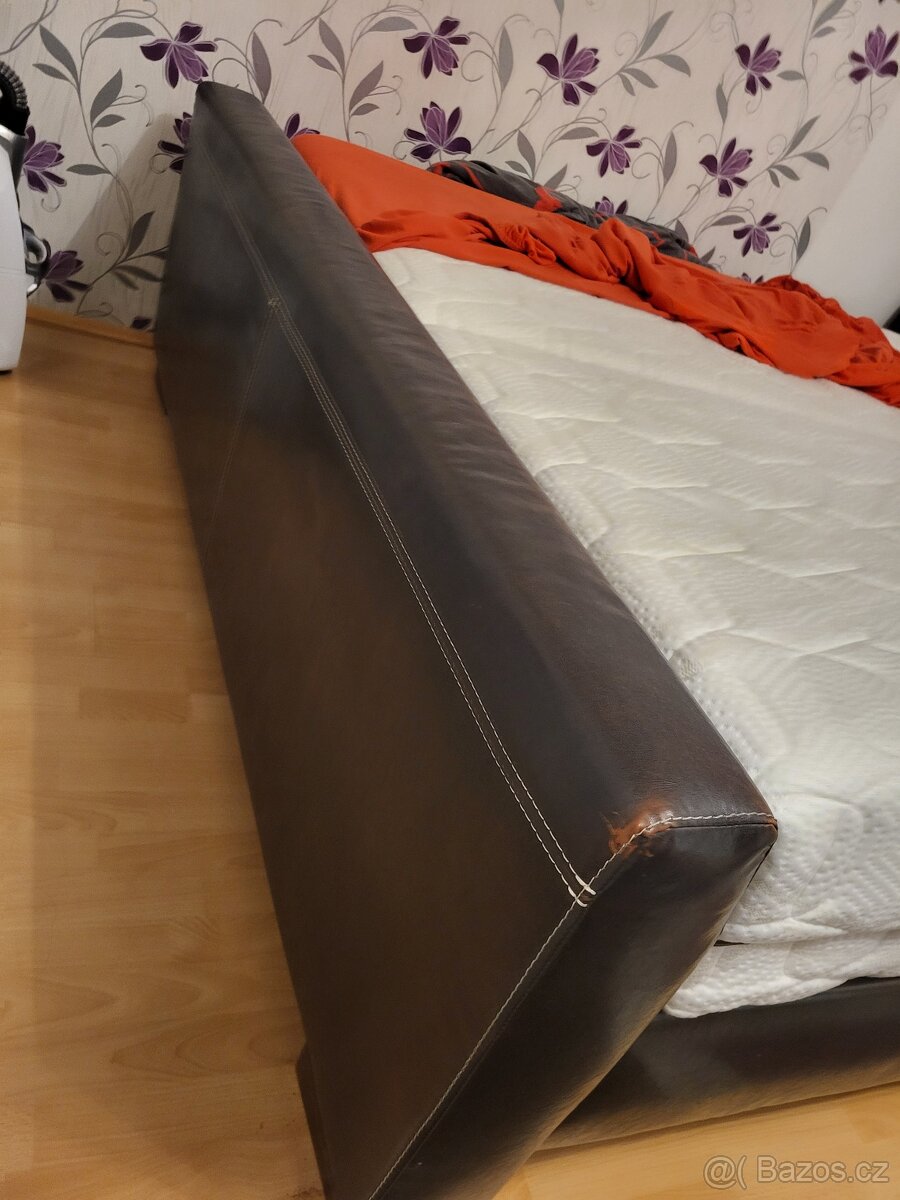 Manželská postel 180x200 - 2