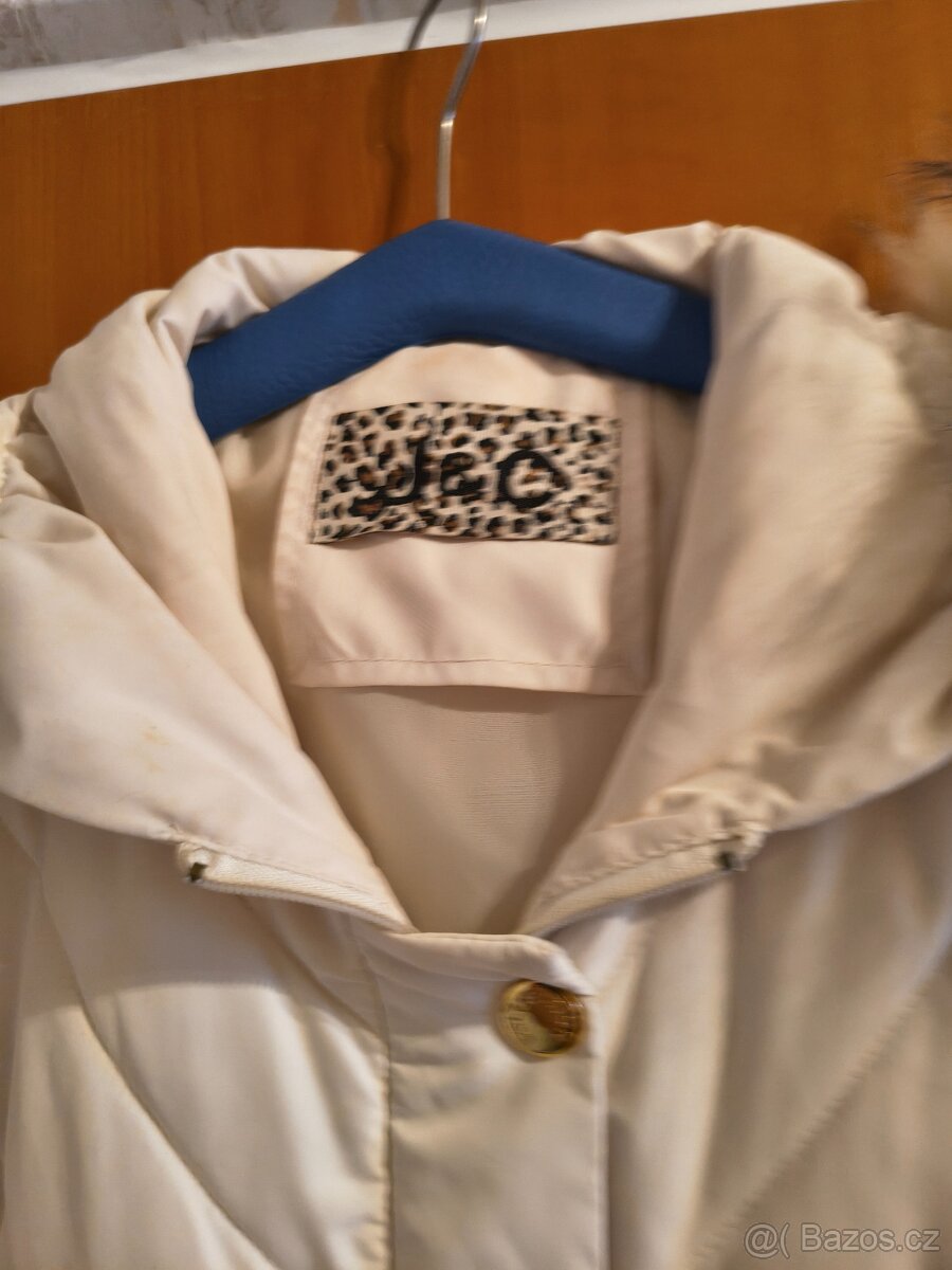 Nová bílá dámská bunda s límcem zdobeným kožešinou - 2