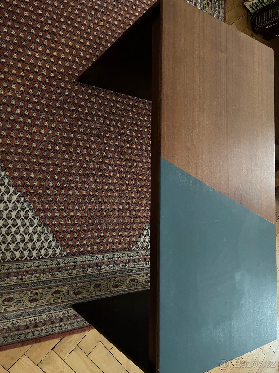 Pracovní stůl / Desk - 2