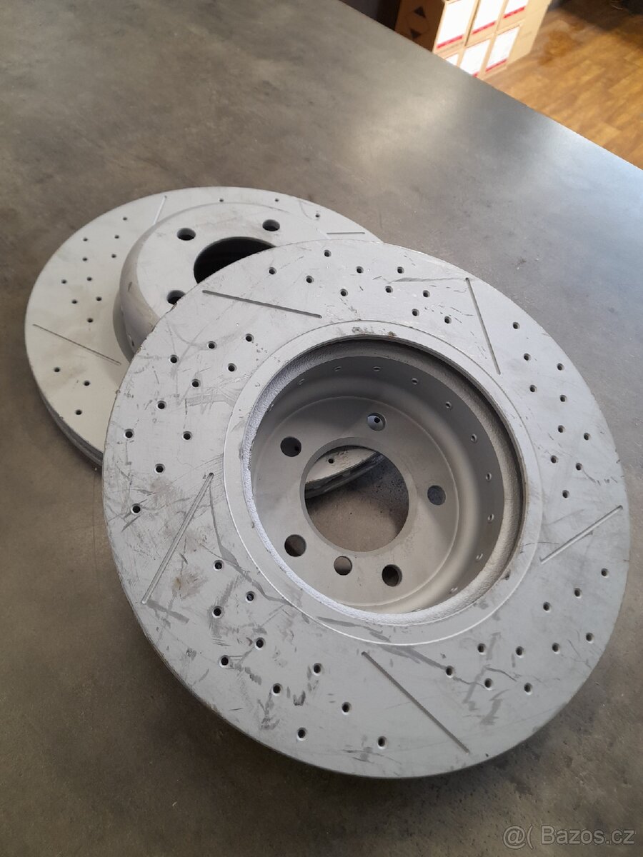 Přední kotouče bmw 338mm - 2