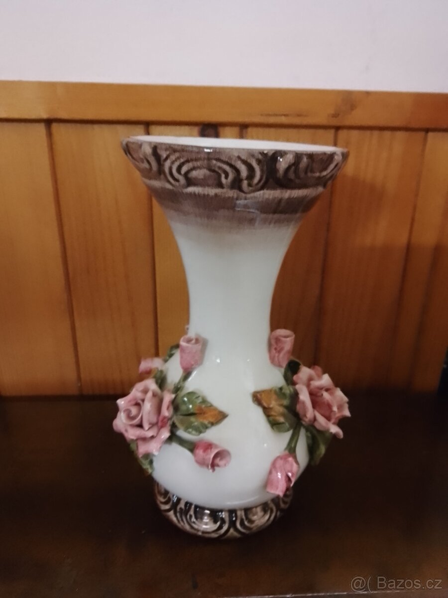 Váza z keramiky - 2
