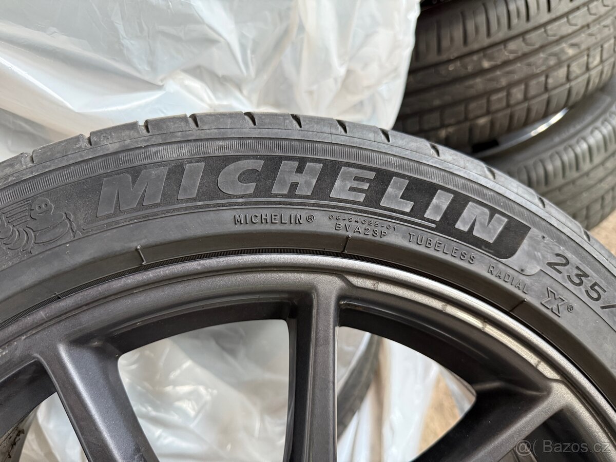 Sada kol Tesla Model 3 R18 - 2