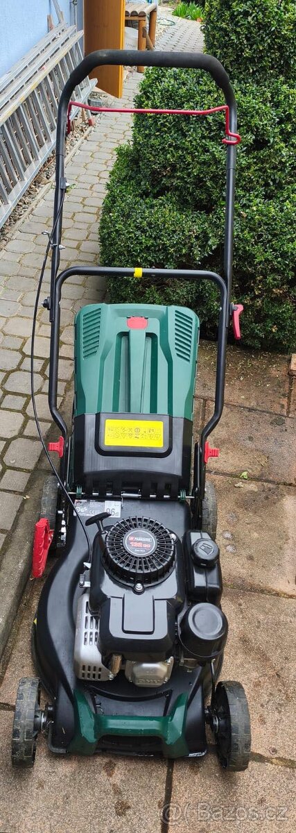 Benzínová sekačka Parkside - 2