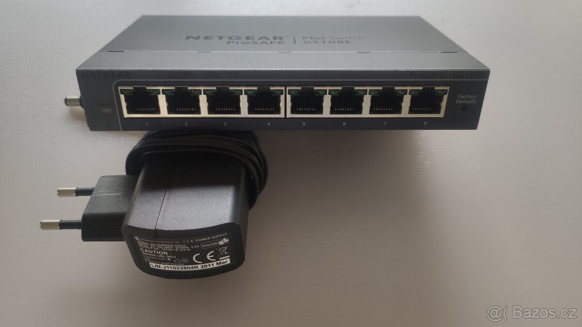 síťový přepínač (switch) NETGEAR ProSAFE GS108E Plus Switch - 2