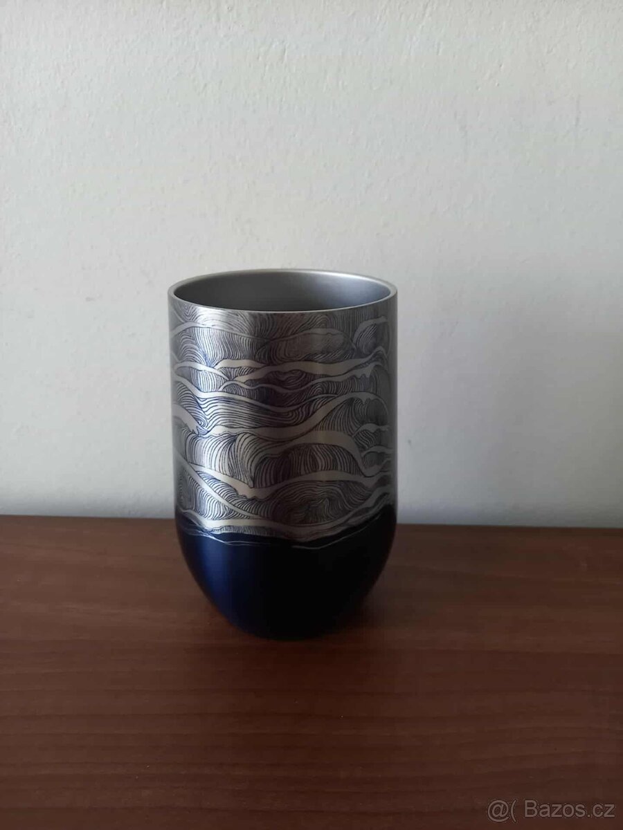 designový termohrnek - 2