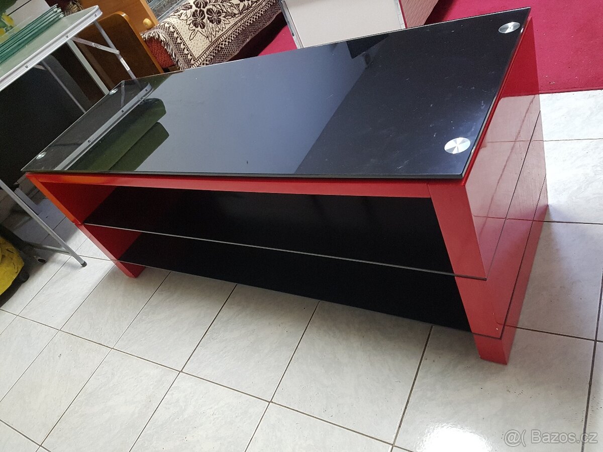 stolek pod TV lakovaný - 2