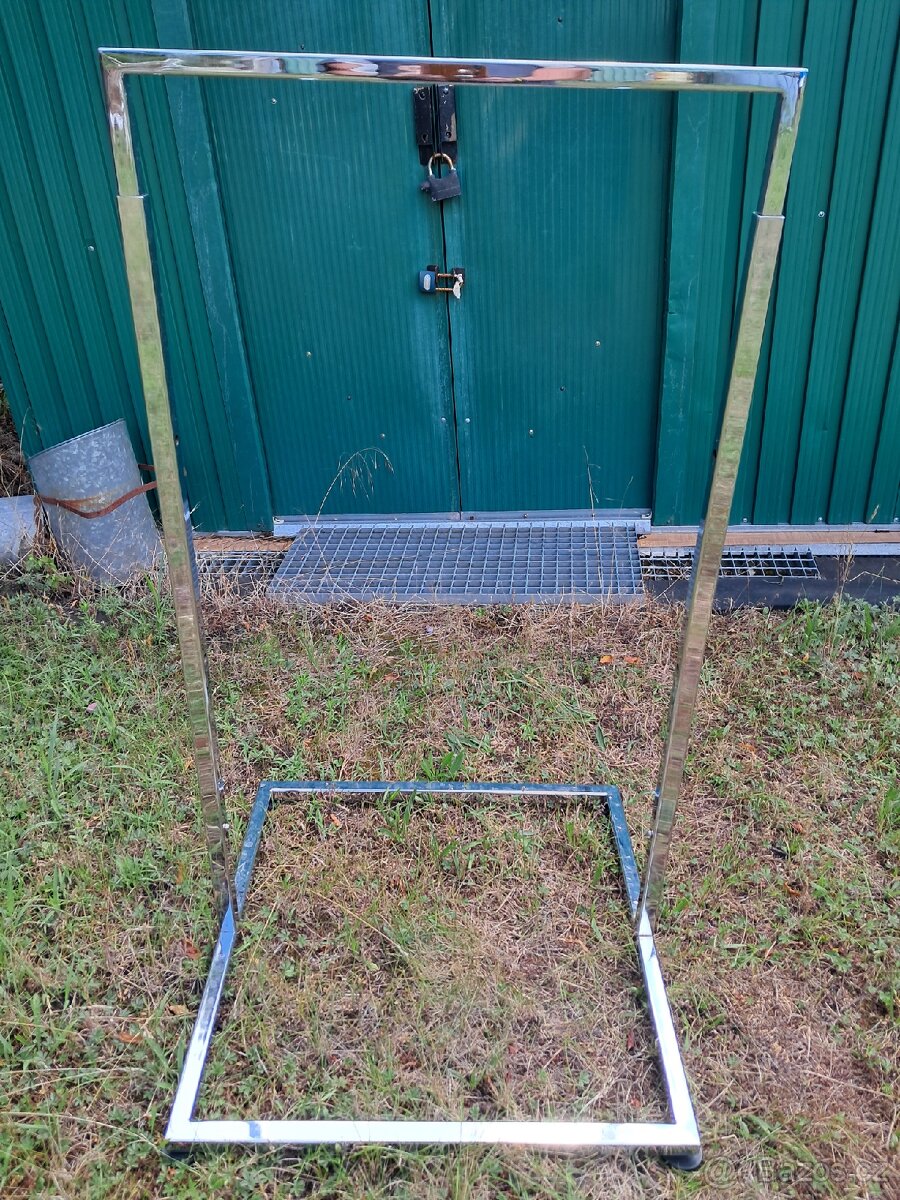 Stojan na oděvy - 2