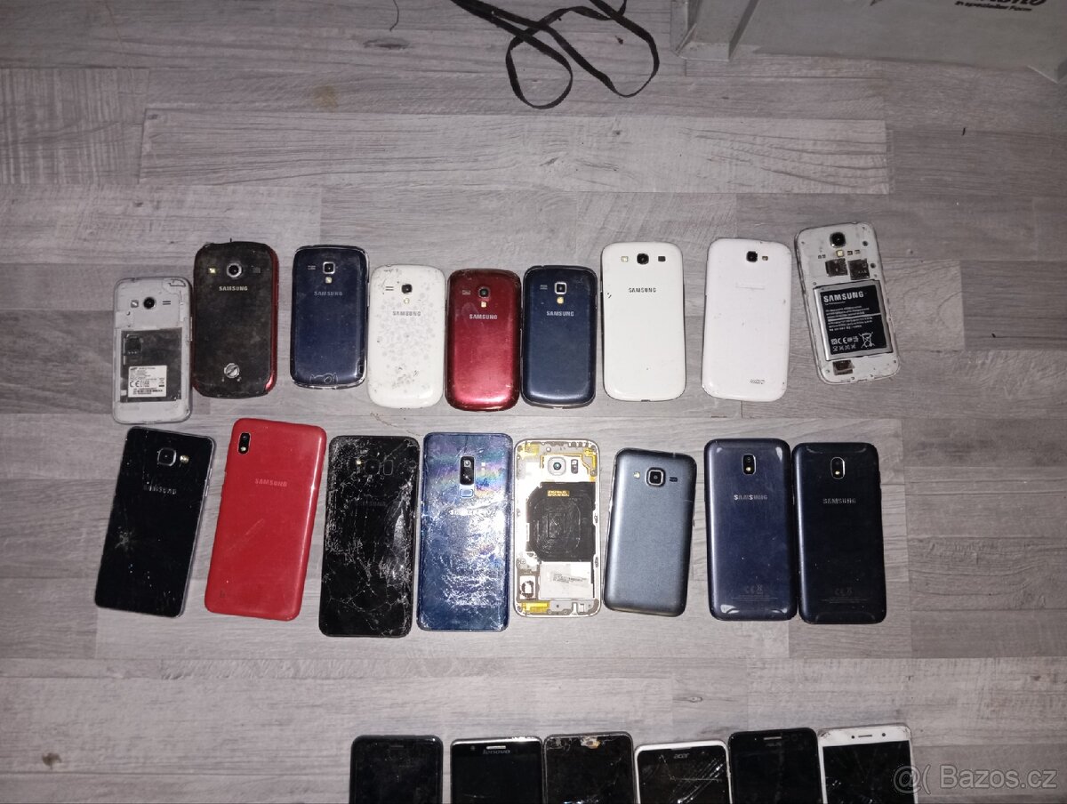 Dotykové telefony mix - 2